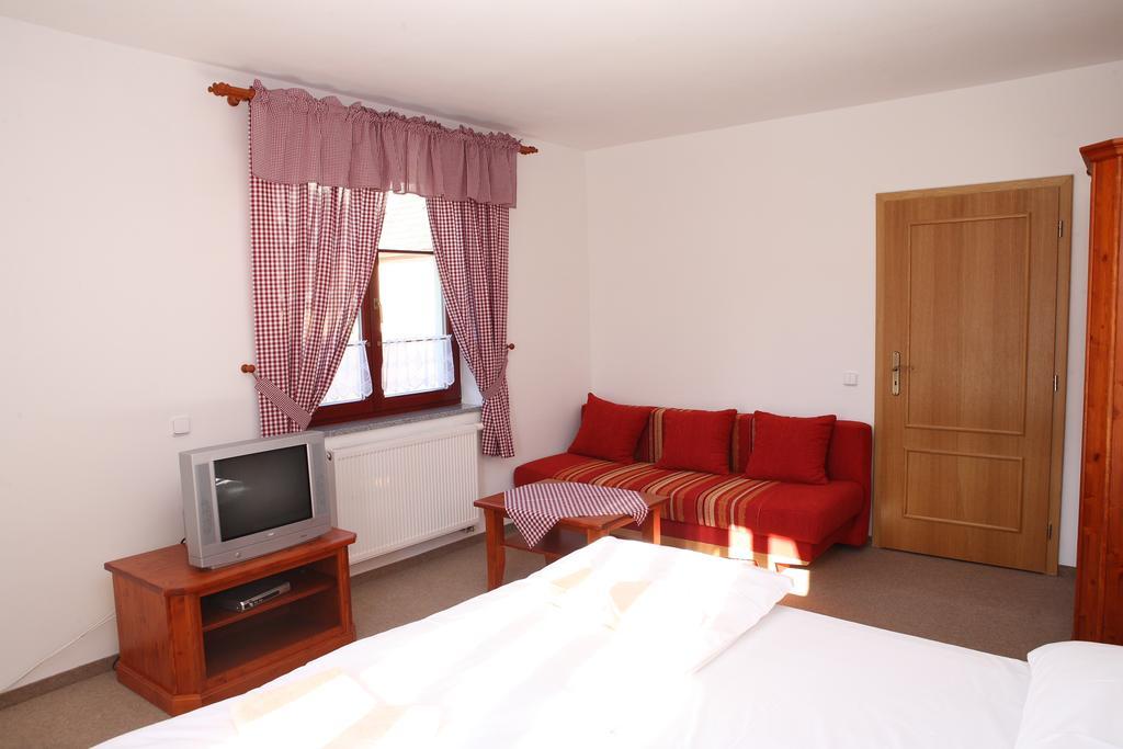 Hradni Basta Hotel Becov nad Teplou Room photo